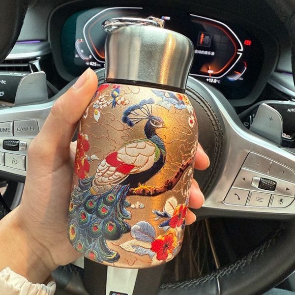 悅生活--Best buy304小胖丁可吊掛宮廷風保溫杯300ml