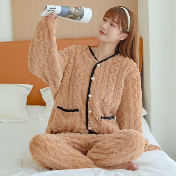 MICOACH 芬蘭專櫃款軟萌玉兔珊瑚絨居家睡衣套組