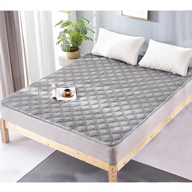 契斯特--專利纖維防潑水蓄熱保暖墊